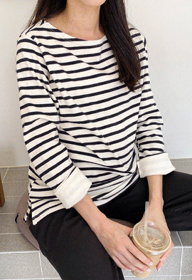 韓国マタニティウェア*袖配色ストライプTシャツ